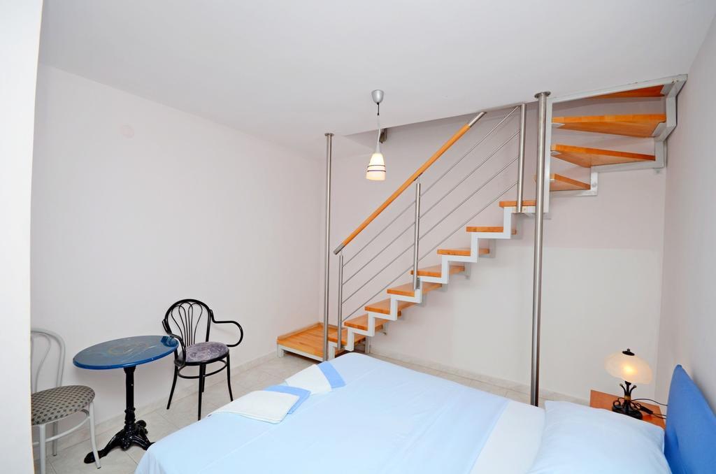 Apartments Hrgovic Rogoznica  Esterno foto
